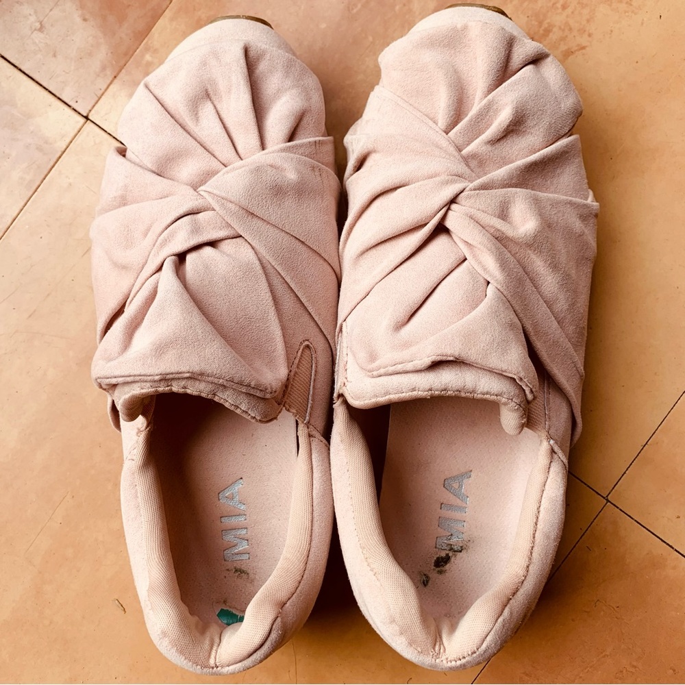 Mia size 8 slipons
